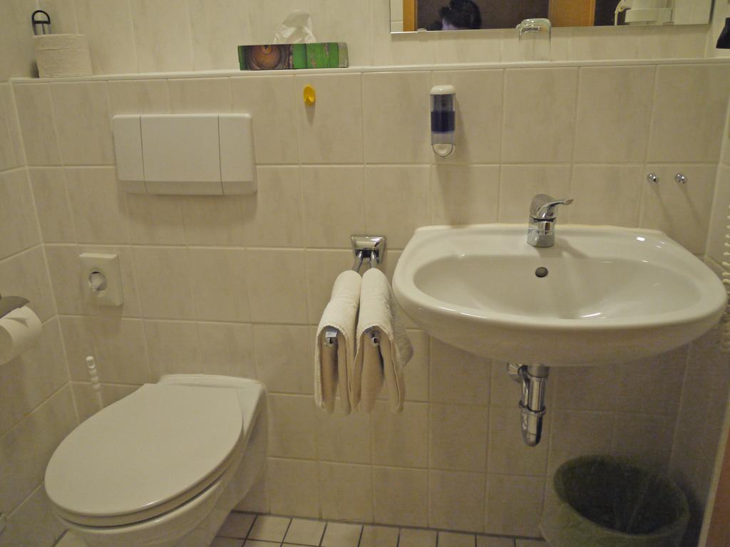 Hotel Ebner Bad Konigshofen Ruang foto