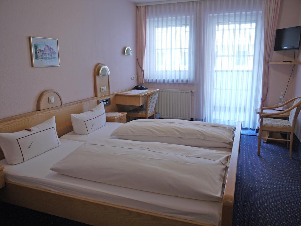Hotel Ebner Bad Konigshofen Ruang foto