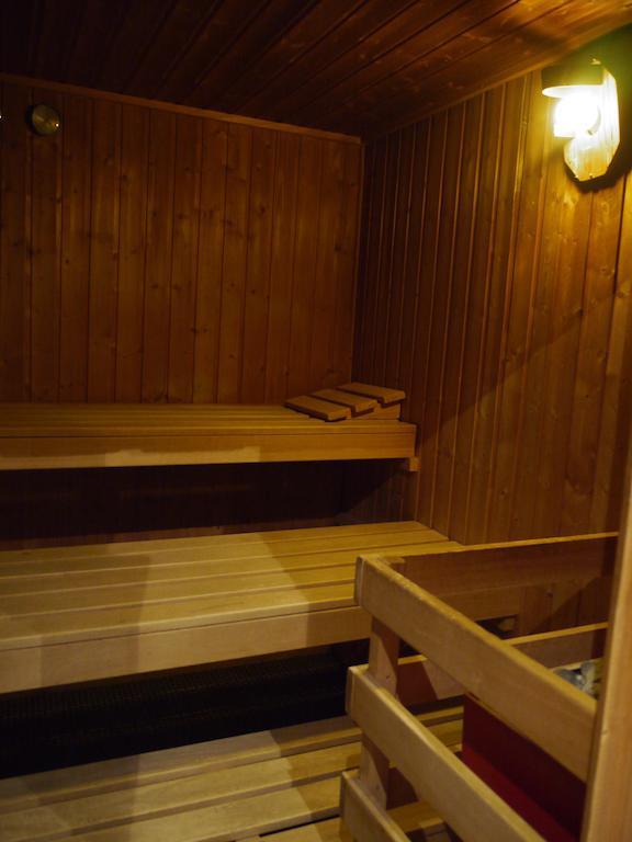 Hotel Ebner Bad Konigshofen Bagian luar foto