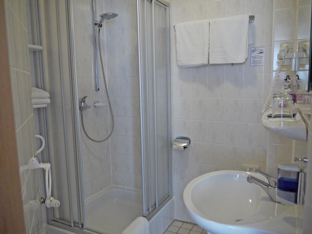 Hotel Ebner Bad Konigshofen Bagian luar foto