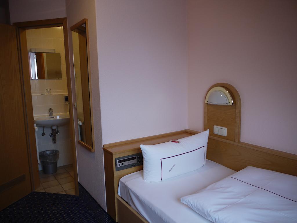 Hotel Ebner Bad Konigshofen Ruang foto