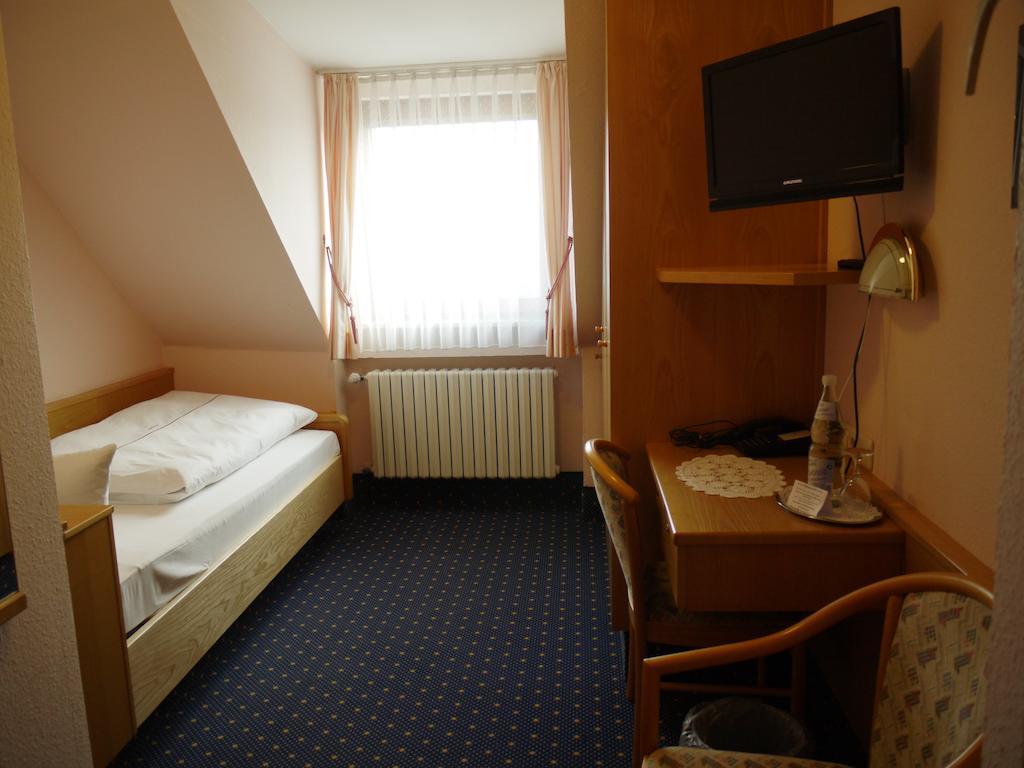 Hotel Ebner Bad Konigshofen Ruang foto
