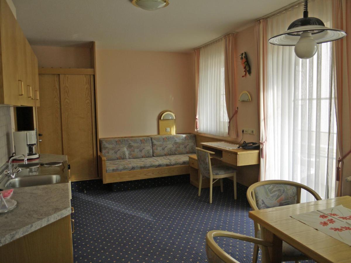 Hotel Ebner Bad Konigshofen Bagian luar foto